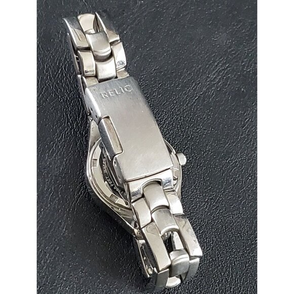Vintage RELIC WET Stainless Steel Date Women's Watch - Picture 6 of 6